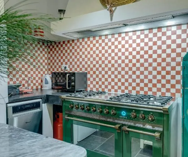 Alma Libre Syros Ermoupoli